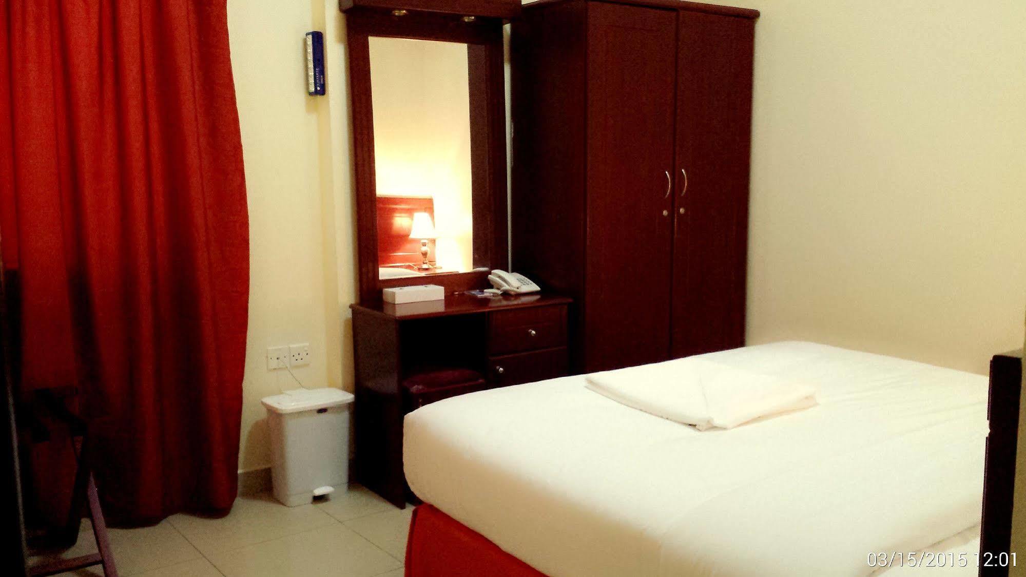 Al Reem Hotel Apartments Sharjah Luaran gambar