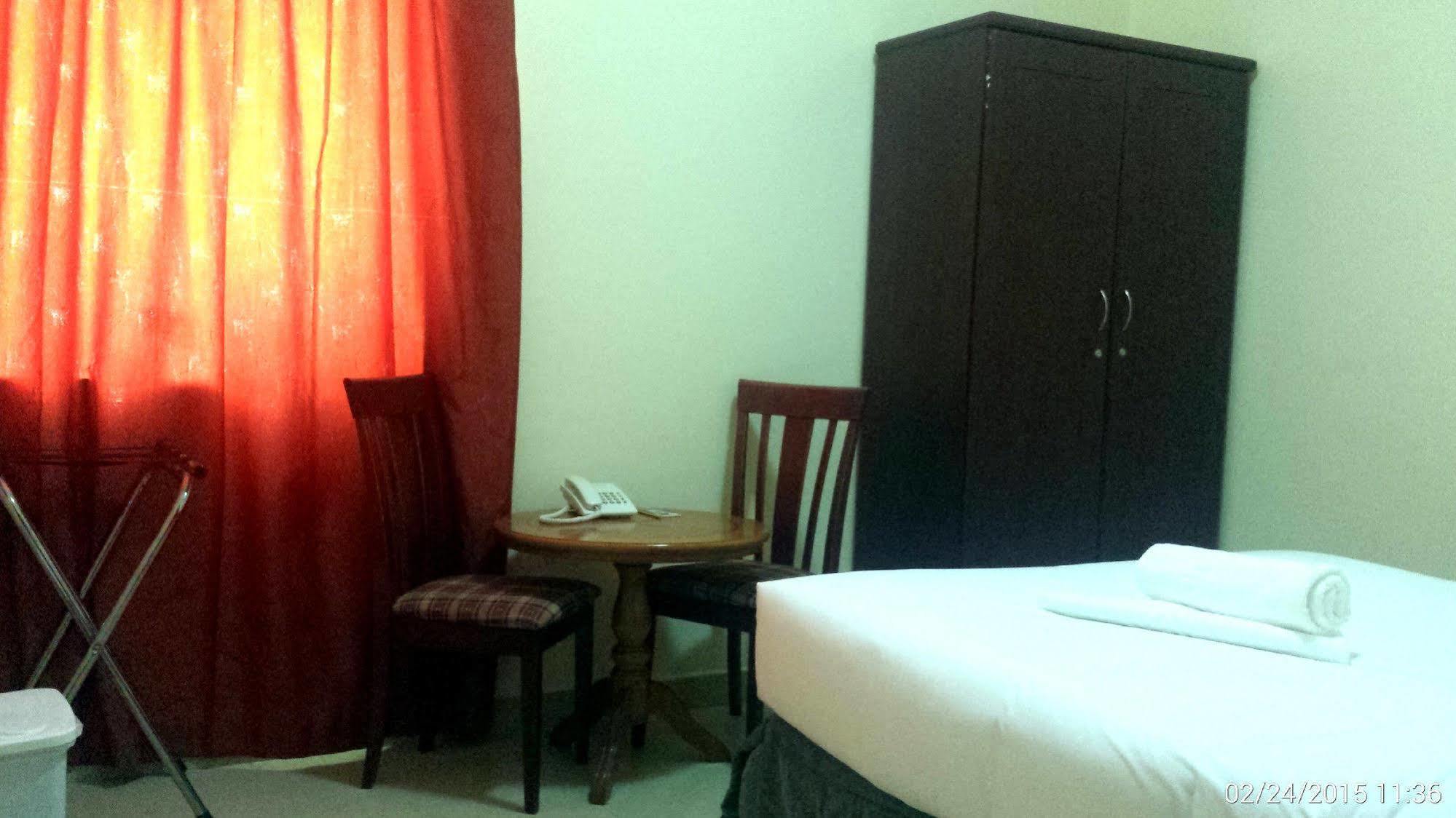 Al Reem Hotel Apartments Sharjah Luaran gambar